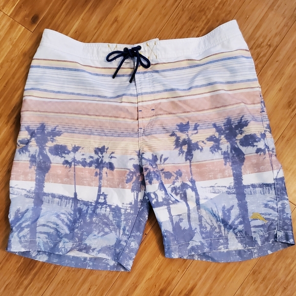 Tommy Bahama Men's Swimsuit - Picture 1 of 4
